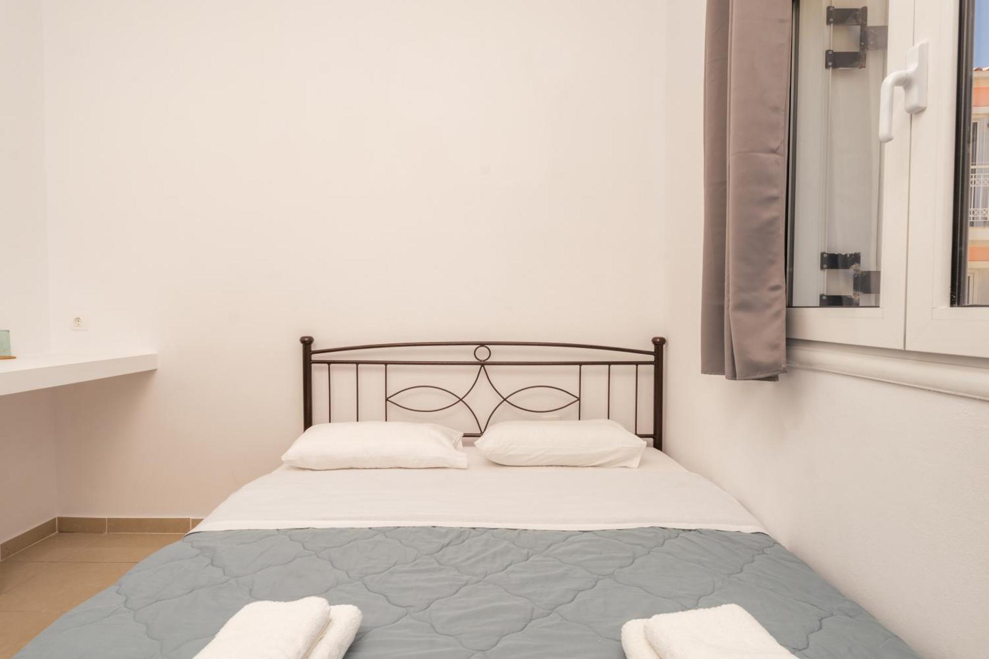 C'Est La Vie Rooms And Suites Laganas Room photo